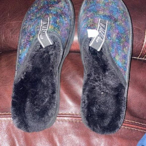 Wild Pair Sequin Slippers - Picture 4 of 4